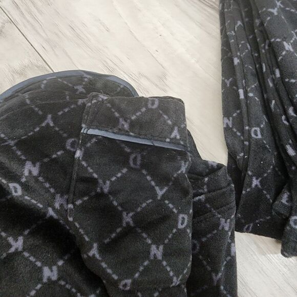 DKNY Black Logo Velour Pajamas PJ Set Button Top & Pants Pockets Sz S - Picture 5 of 9